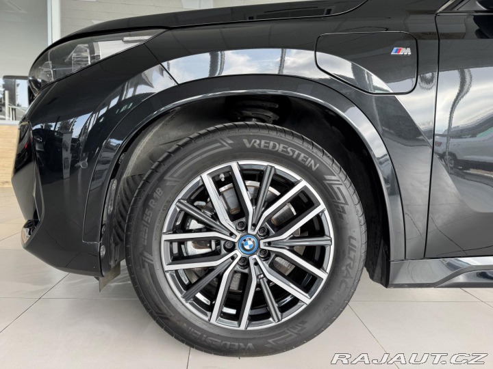 BMW X1 25e xDrive*M-SPORT*DPH*ZÁ 2025