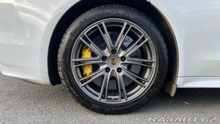 Porsche Panamera Turbo S E-Hybrid 2018