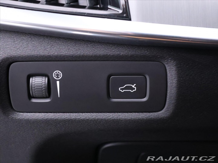 Volvo S90 2,0 T5 187kW Drive-E Mome 2016