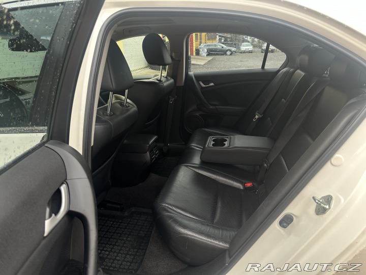 Honda Accord 2.4i-VTEC 148kW/8G/Execut 2011