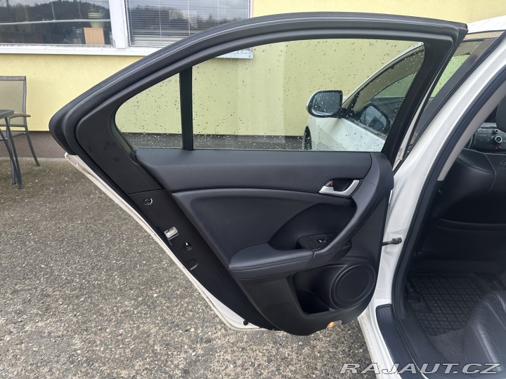 Honda Accord 2.4i-VTEC 148kW/8G/Execut 2011