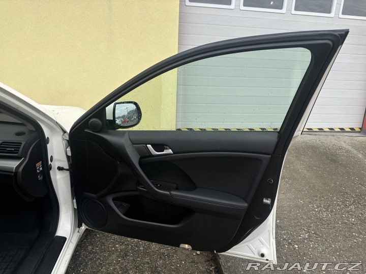 Honda Accord 2.4i-VTEC 148kW/8G/Execut 2011