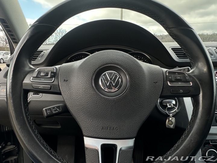 Volkswagen Passat 2.0 TDi Výhřev/Tempomat/1 2011