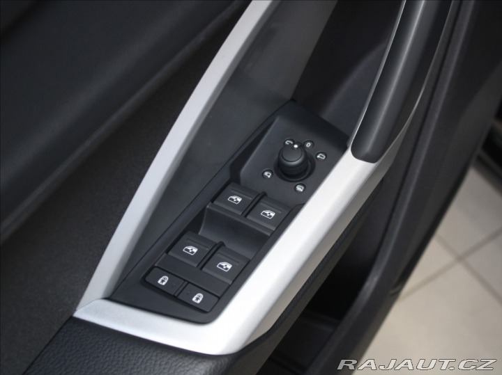 Audi Q3 2,0 TDi 110kW AT S-Line Č 2023