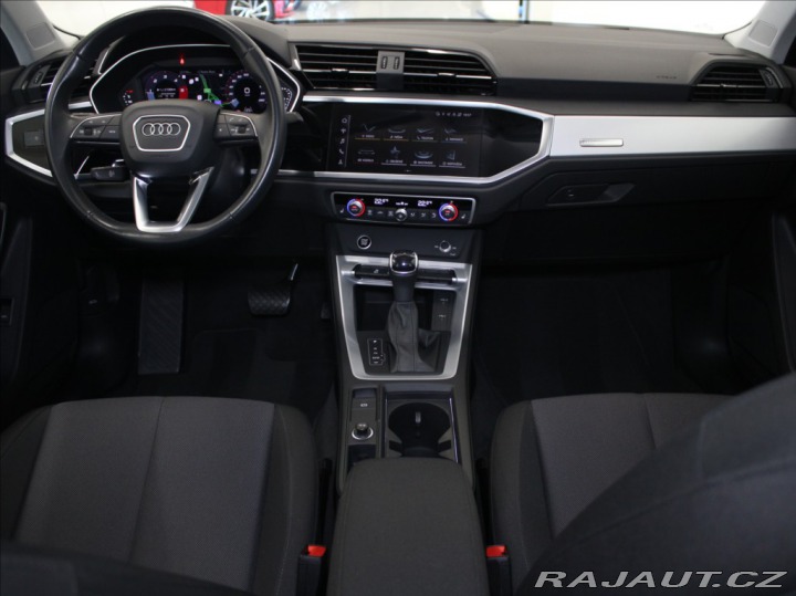 Audi Q3 2,0 TDi 110kW S-Line 63tk 2023