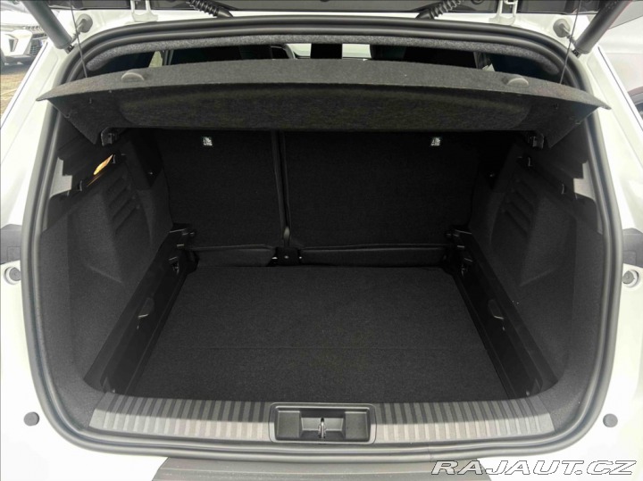 Mitsubishi Grandis 1.3 7DCT M-HYBRID INTENS 2026