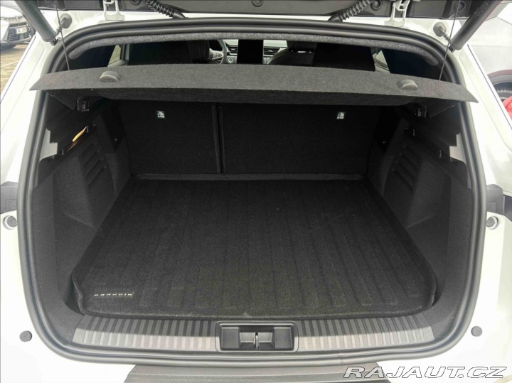 Mitsubishi Grandis 1.3 7DCT M-HYBRID INTENS 2026