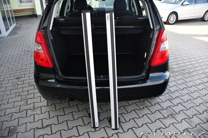 Mercedes-Benz A 160, + ZIMNÍ KOLA, PO SER 2012