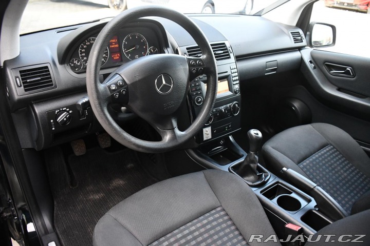 Mercedes-Benz A 160, + ZIMNÍ KOLA, PO SER 2012