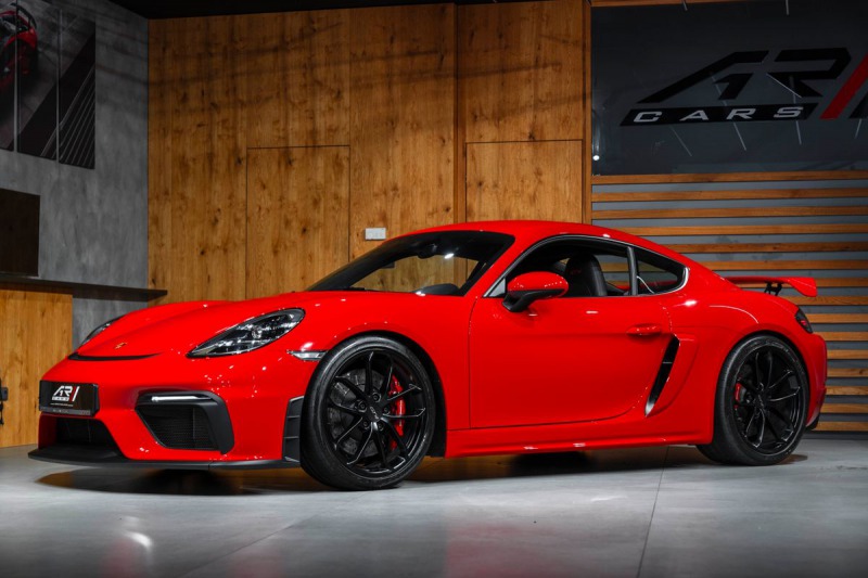 Porsche 718 GT4