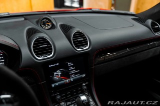 Porsche 718 GT4 2023