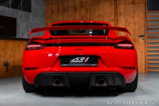 Porsche 718 GT4 2023