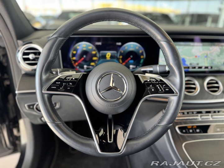 Mercedes-Benz E 300de 4Matic*Webasto*REZE 2021