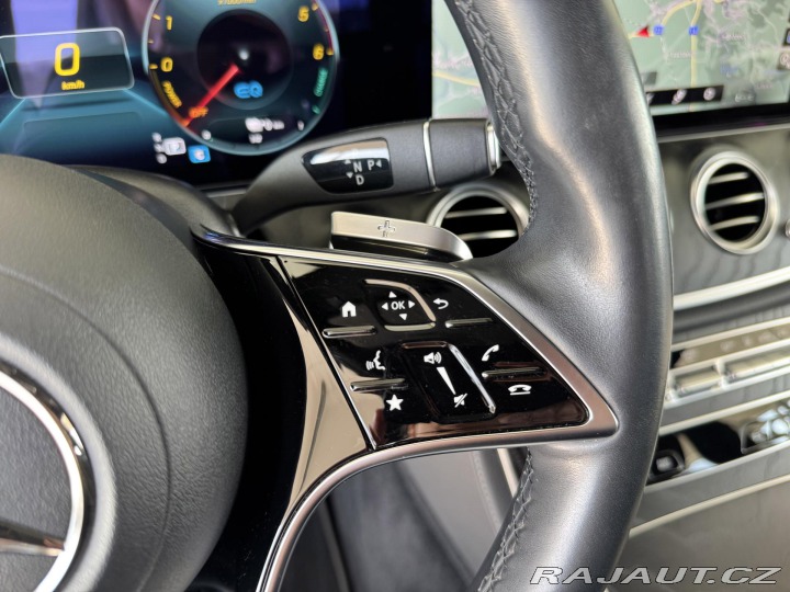 Mercedes-Benz E 300de 4Matic*Webasto*Tažn 2021