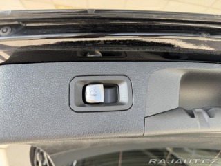 Mercedes-Benz E 300de 4Matic*Webasto*Tažn 2021