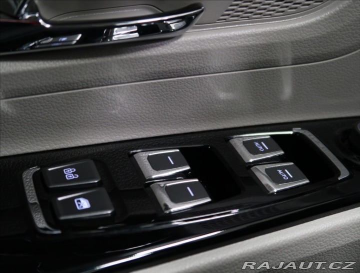 SsangYong Korando 1,5 T-GDi ČR 4x4 1 MAJITE 2021