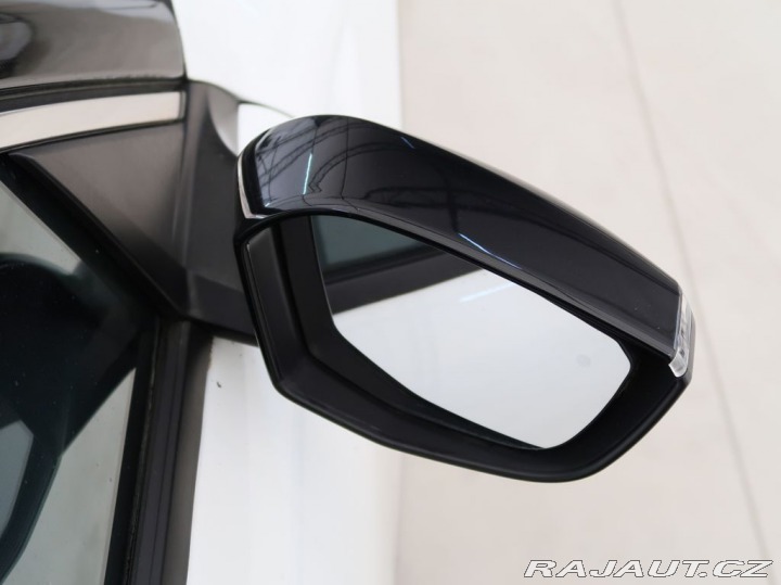 Citroën Ostatní modely C5 X 1.2PureTech,96kW,SHINE,AT 1800