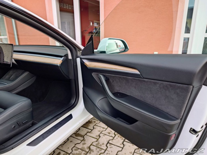 Tesla Model 3 Standard Range Plus 208 k 2021