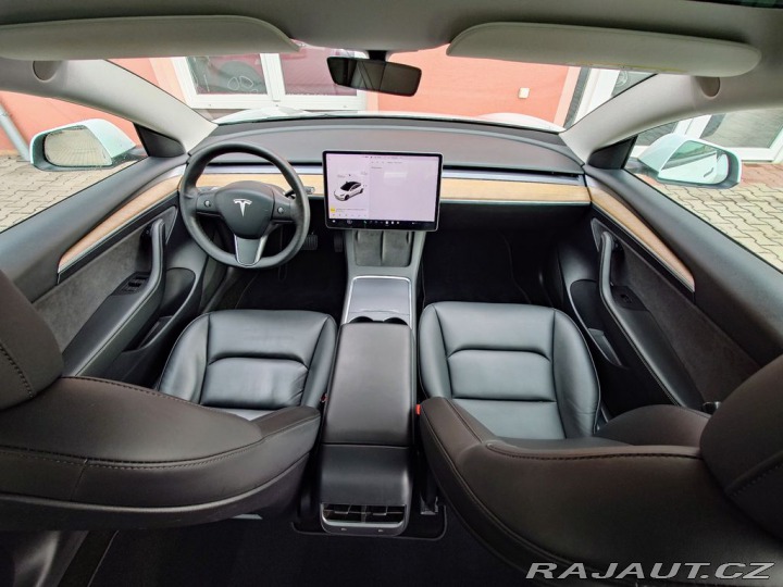 Tesla Model 3 Standard Range Plus REZER 2021
