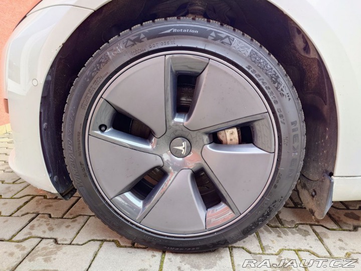 Tesla Model 3 Standard Range Plus REZER 2021