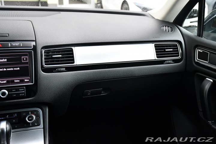 Volkswagen Touareg 3.0TDi V6 4M R-LINE TAŽNÉ 2017