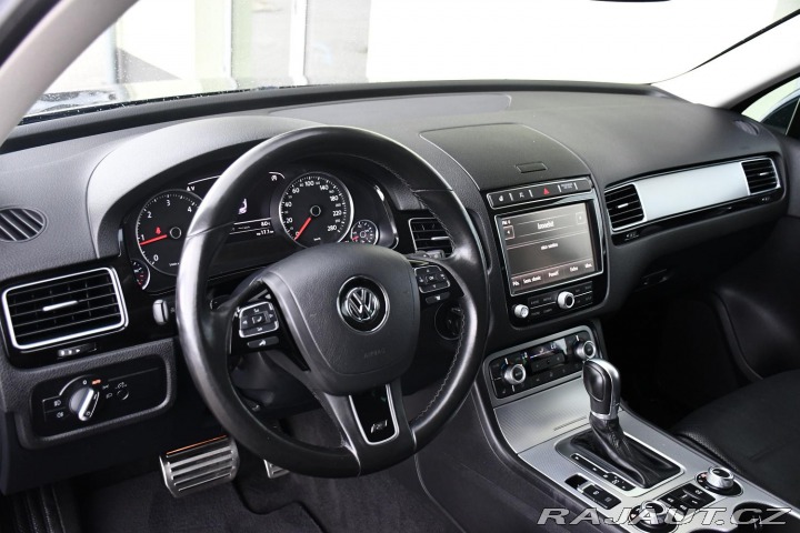 Volkswagen Touareg 3.0TDi V6 4M R-LINE TAŽNÉ 2017