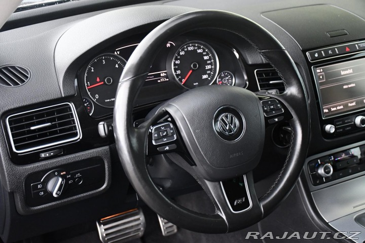 Volkswagen Touareg 3.0TDi V6 4M R-LINE TAŽNÉ 2017