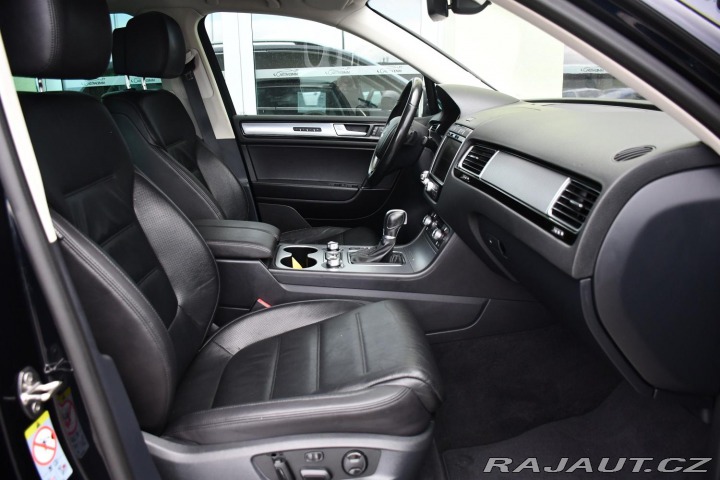 Volkswagen Touareg 3.0TDi V6 4M R-LINE TAŽNÉ 2017