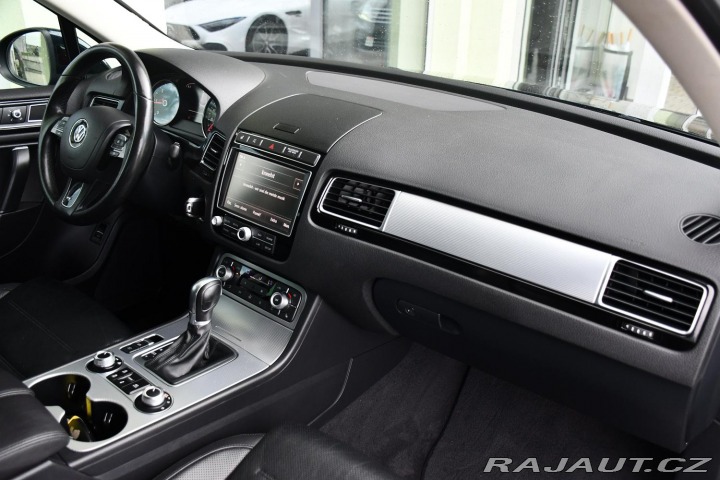 Volkswagen Touareg 3.0TDi V6 4M R-LINE TAŽNÉ 2017