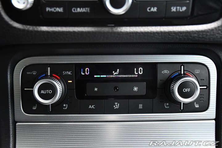 Volkswagen Touareg 3.0TDi V6 4M R-LINE TAŽNÉ 2017