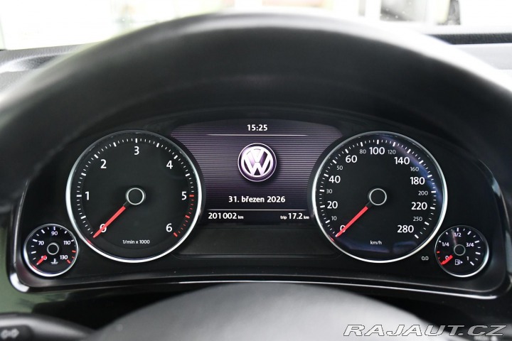 Volkswagen Touareg 3.0TDi V6 4M R-LINE TAŽNÉ 2017