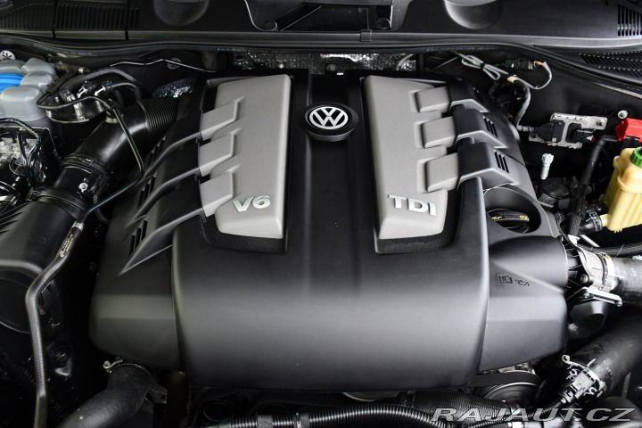 Volkswagen Touareg 3.0TDi V6 4M R-LINE TAŽNÉ 2017