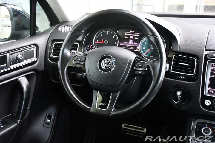 Volkswagen Touareg 3.0TDi V6 4M R-LINE TAŽNÉ 2017