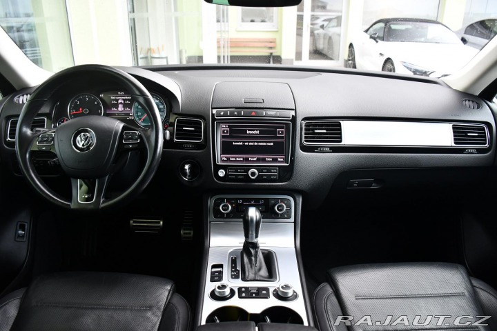 Volkswagen Touareg 3.0TDi V6 4M R-LINE TAŽNÉ 2017