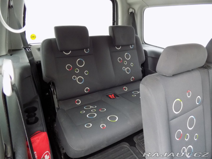 Volkswagen Caddy 2.0i/MAXI/CNG/7.Míst/klim 2011