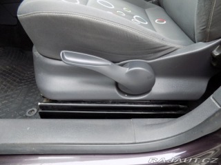 Volkswagen Caddy 2.0i/MAXI/CNG/7.Míst/klim 2011