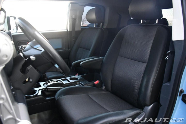 Toyota FJ Cruiser 4,0 VVT-i V6 AWD 2019