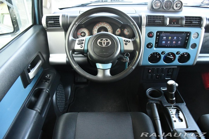Toyota FJ Cruiser 4,0 VVT-i V6 AWD 2019