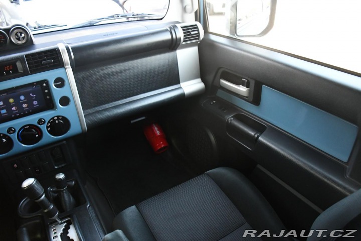 Toyota FJ Cruiser 4,0 VVT-i V6 AWD 2019