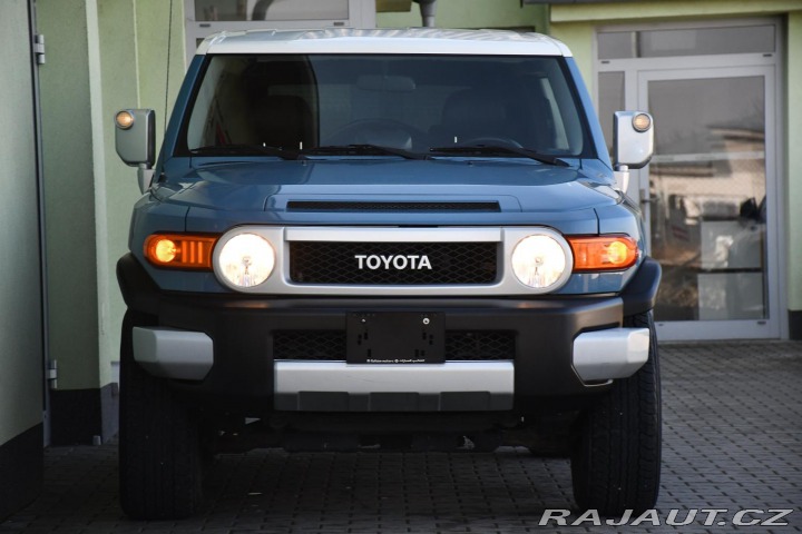 Toyota FJ Cruiser 4,0 VVT-i V6 AWD 2019