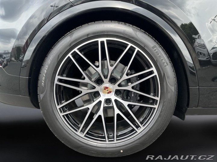 Porsche Cayenne E-Hybrid Coupe 2025