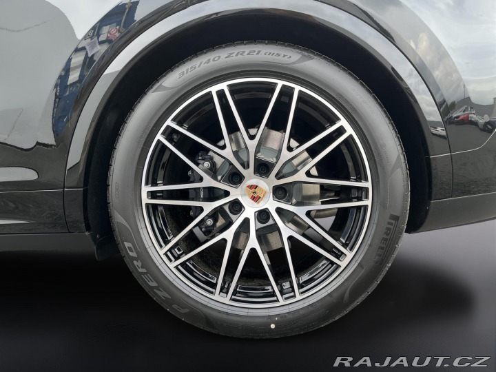 Porsche Cayenne E-Hybrid Coupe 2025