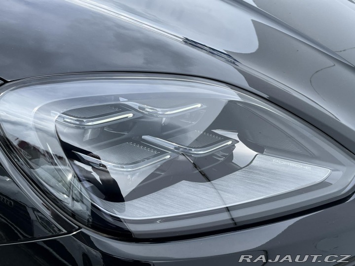 Porsche Cayenne E-Hybrid Coupe 2025