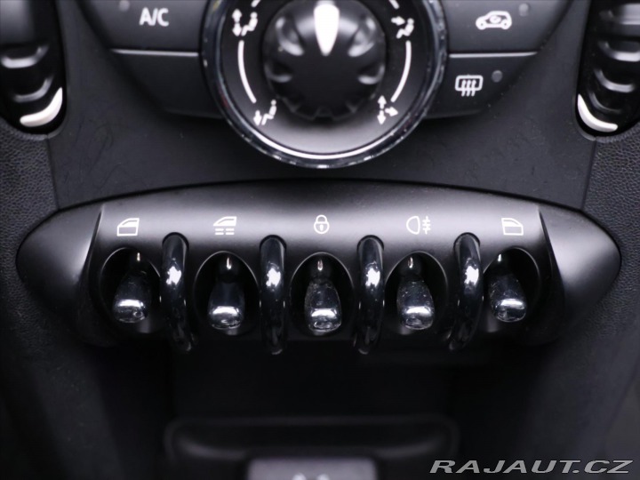 Mini One 1,6 i 72kw Cabrio serv. k 2014