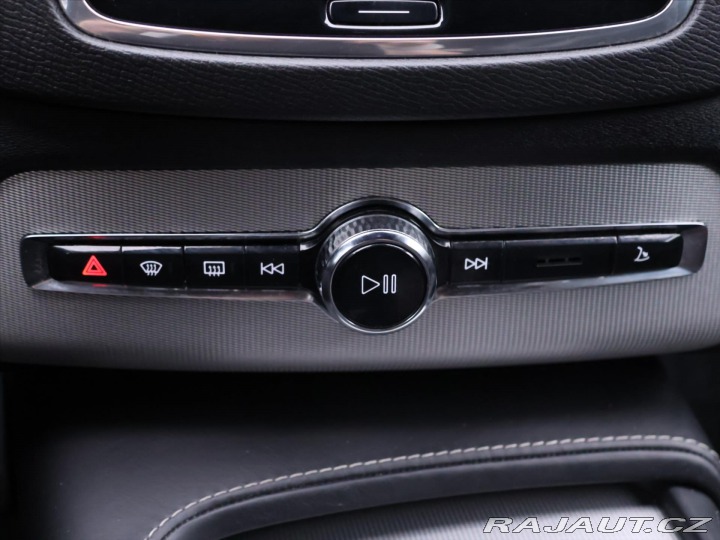 Volvo XC90 2,0 D5 Aut. AWD CZ R-Desi 2018