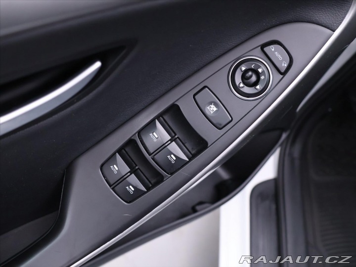 Hyundai i30 1,6 GDi 99kW Aut. CZ Week 2015