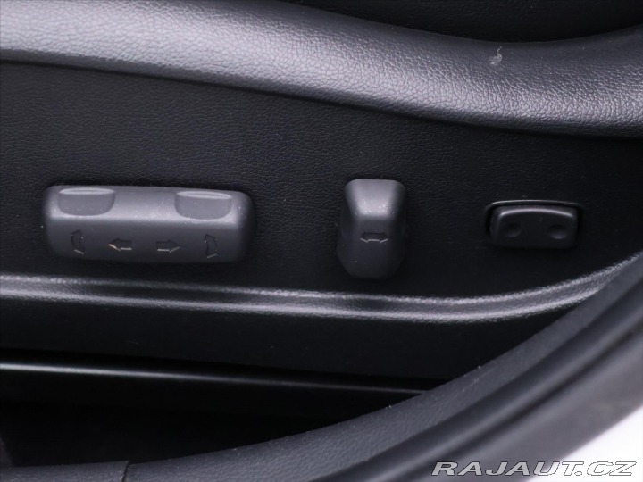 Hyundai i30 1,6 GDi 99kW Aut. CZ Week 2015