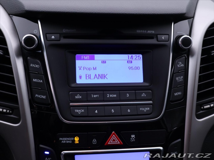 Hyundai i30 1,6 GDi 99kW Aut. CZ Week 2015