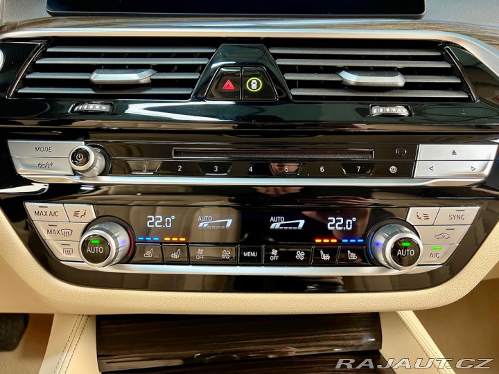 BMW 5 540i 250KW, LUXURY LINE, 2020