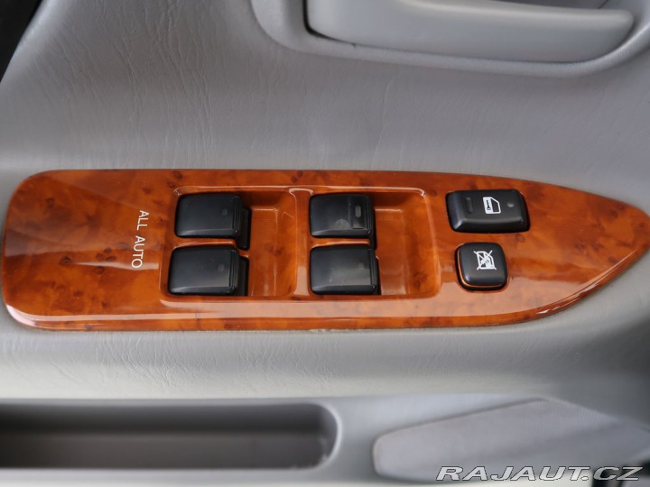 Toyota Land Cruiser 4.7L,V8,4x4,CZ,AT 2003
